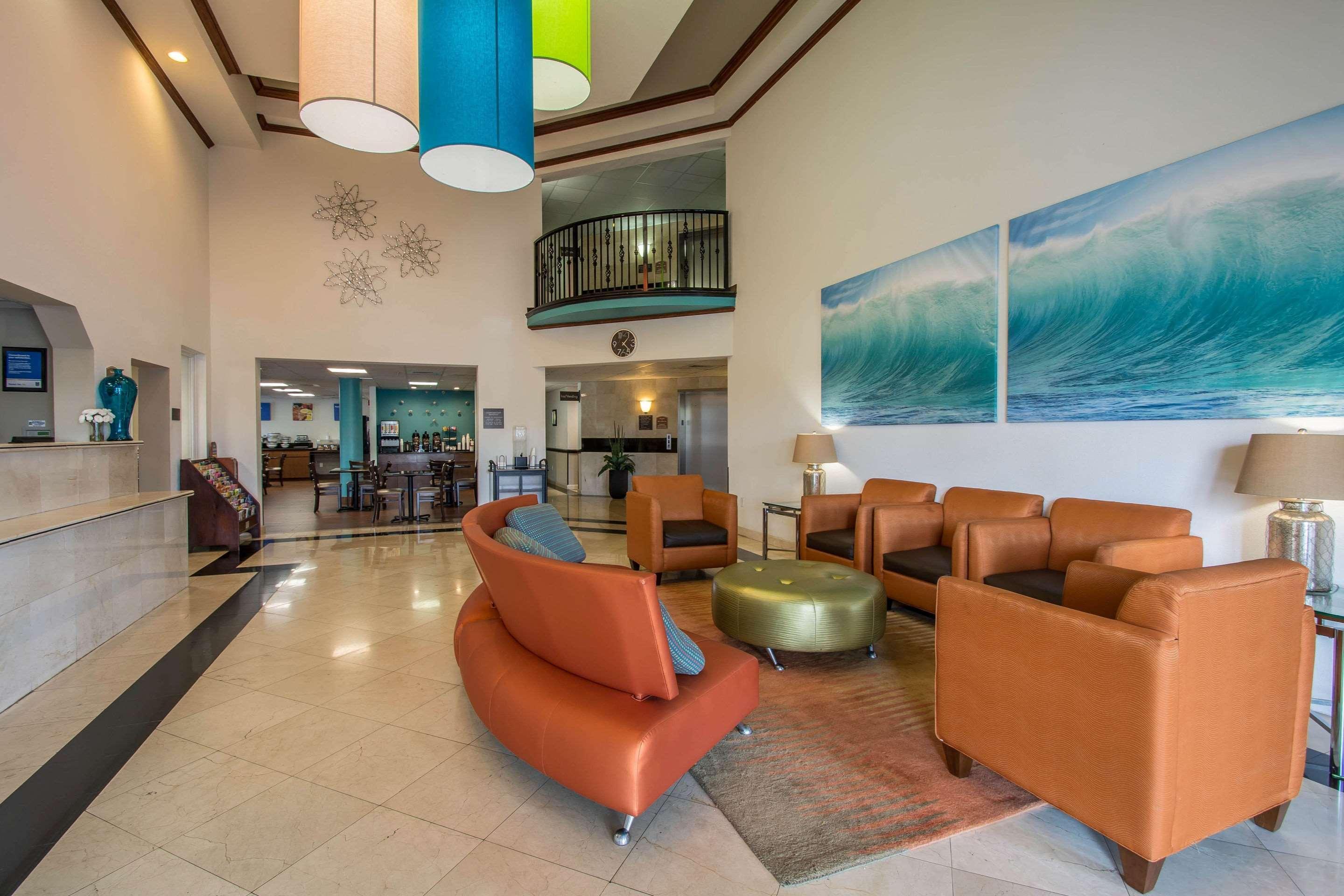 Comfort Inn & Suites Fort Lauderdale West Turnpike Lauderdale Lakes Exterior photo